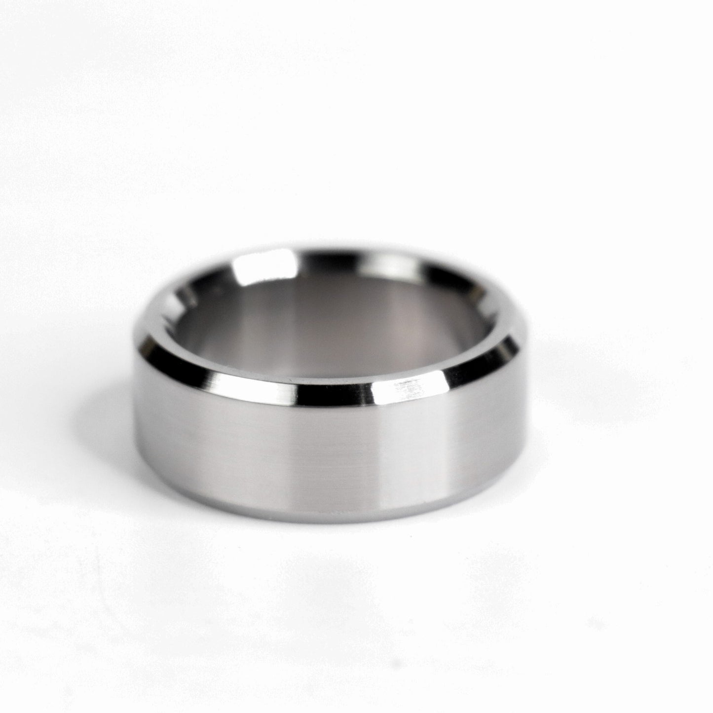 beveled titanium band